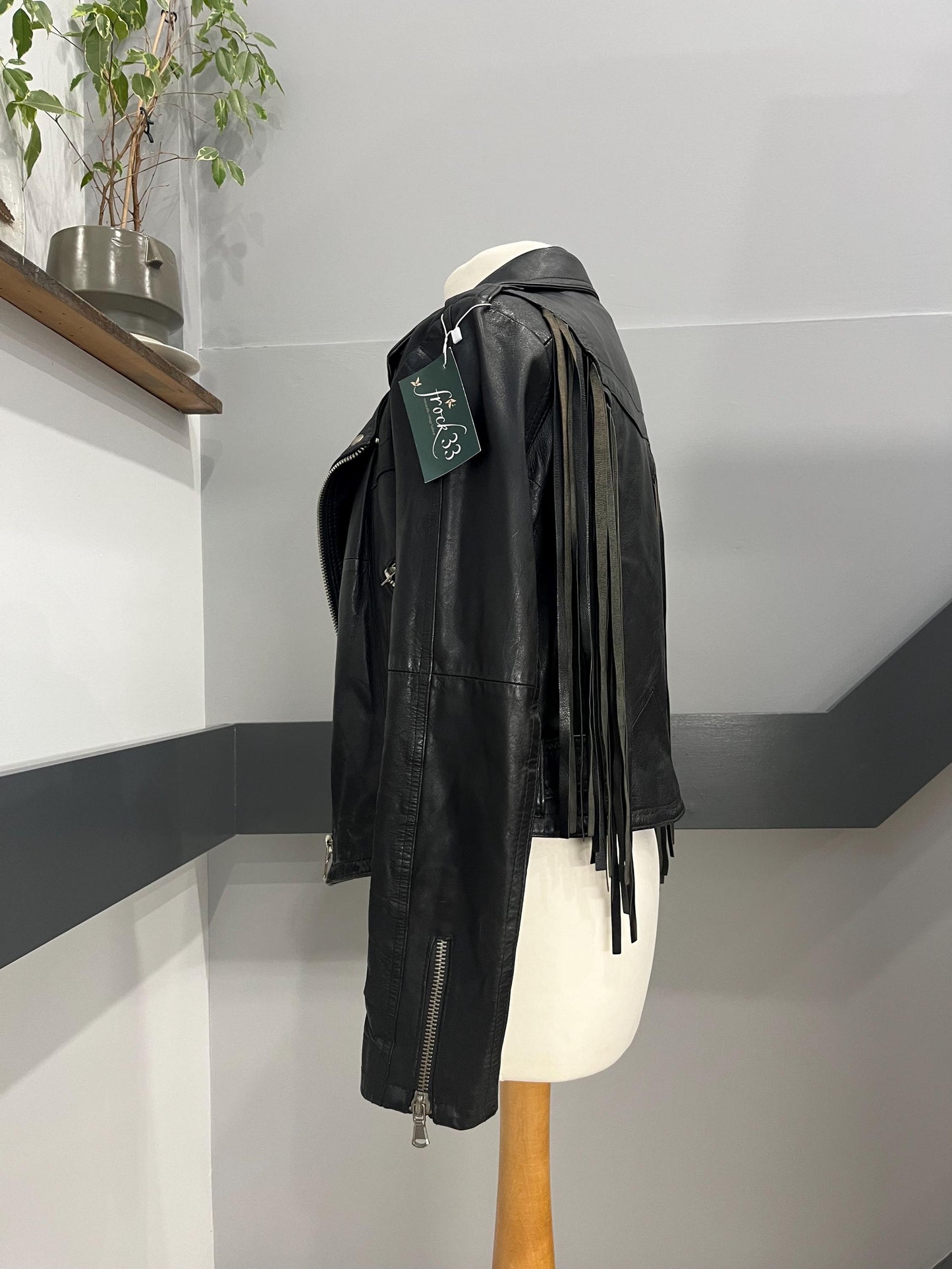 Vintage Clothing - Vintage Jacket - Black Leather Fringed - Size 8 - Frock33